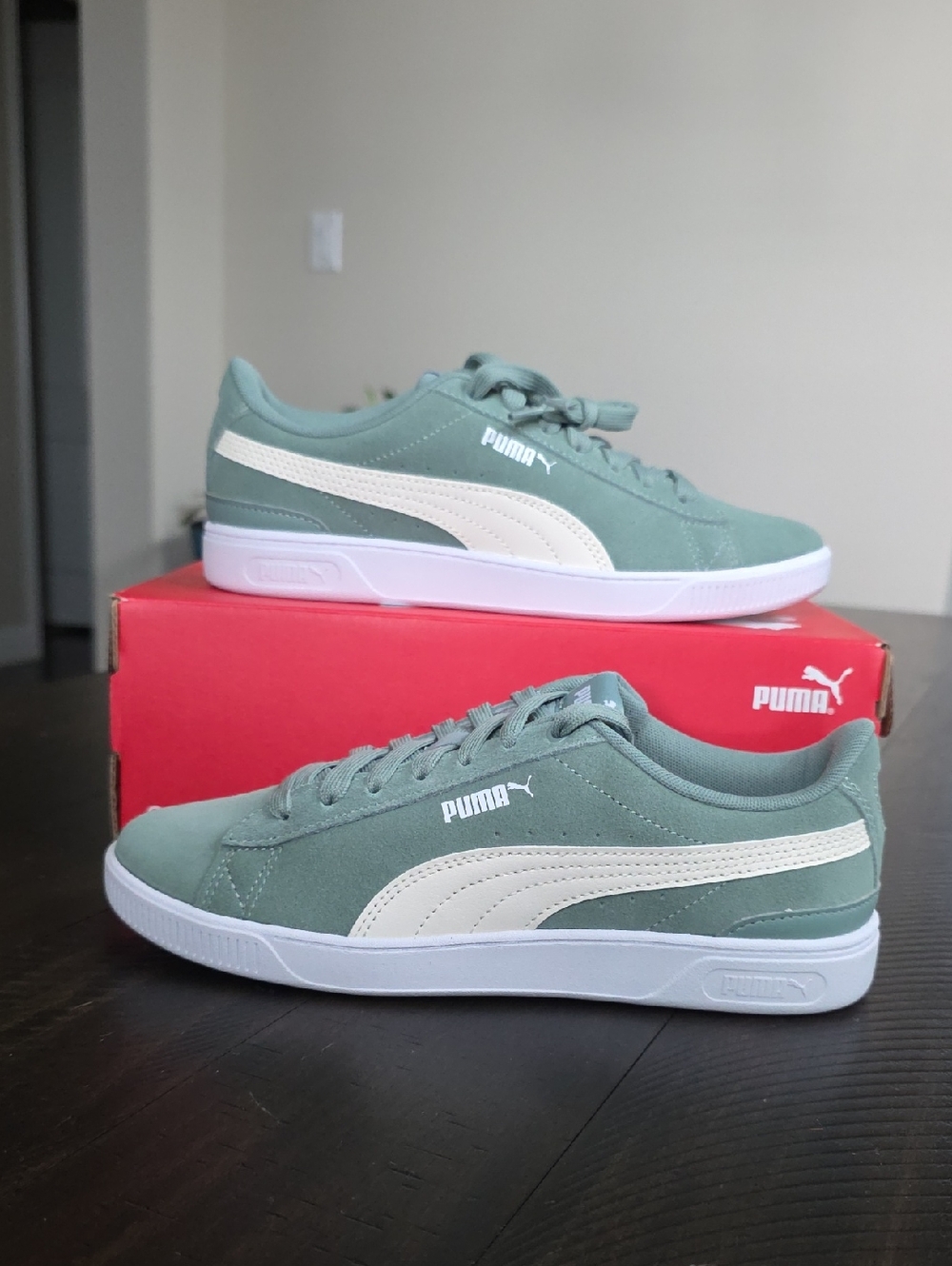 NWT PUMA Vikky v3 Women's Wide Sneakers Green Moon Waem White Sz 7.5
